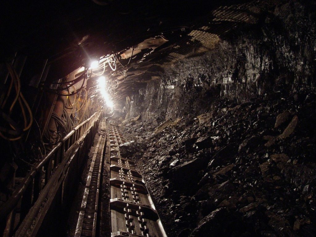 Coal Black Mineral Underground  - hangela / Pixabay
