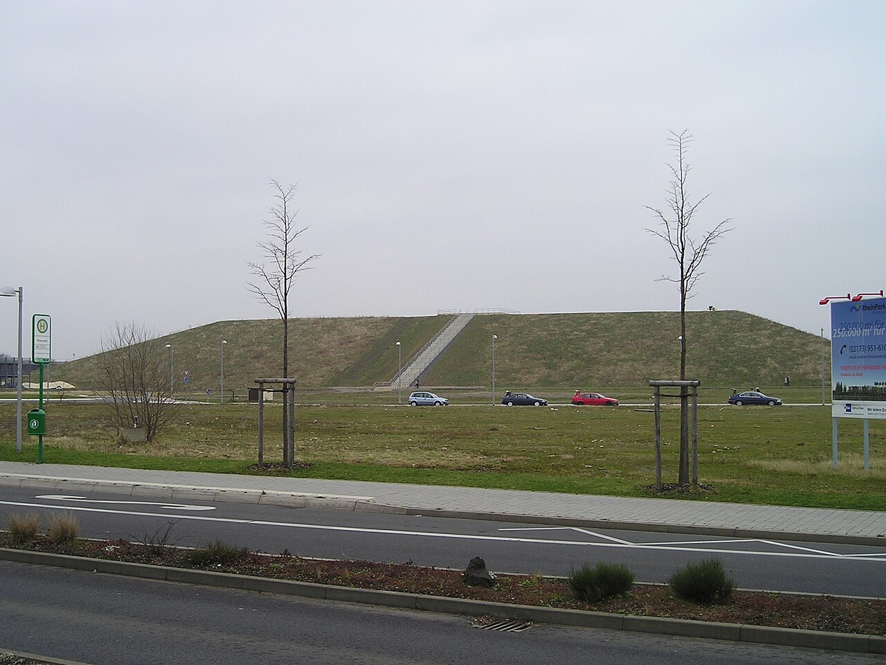 MonBerg im Gewerbegebiet von Monheim am Rhein
