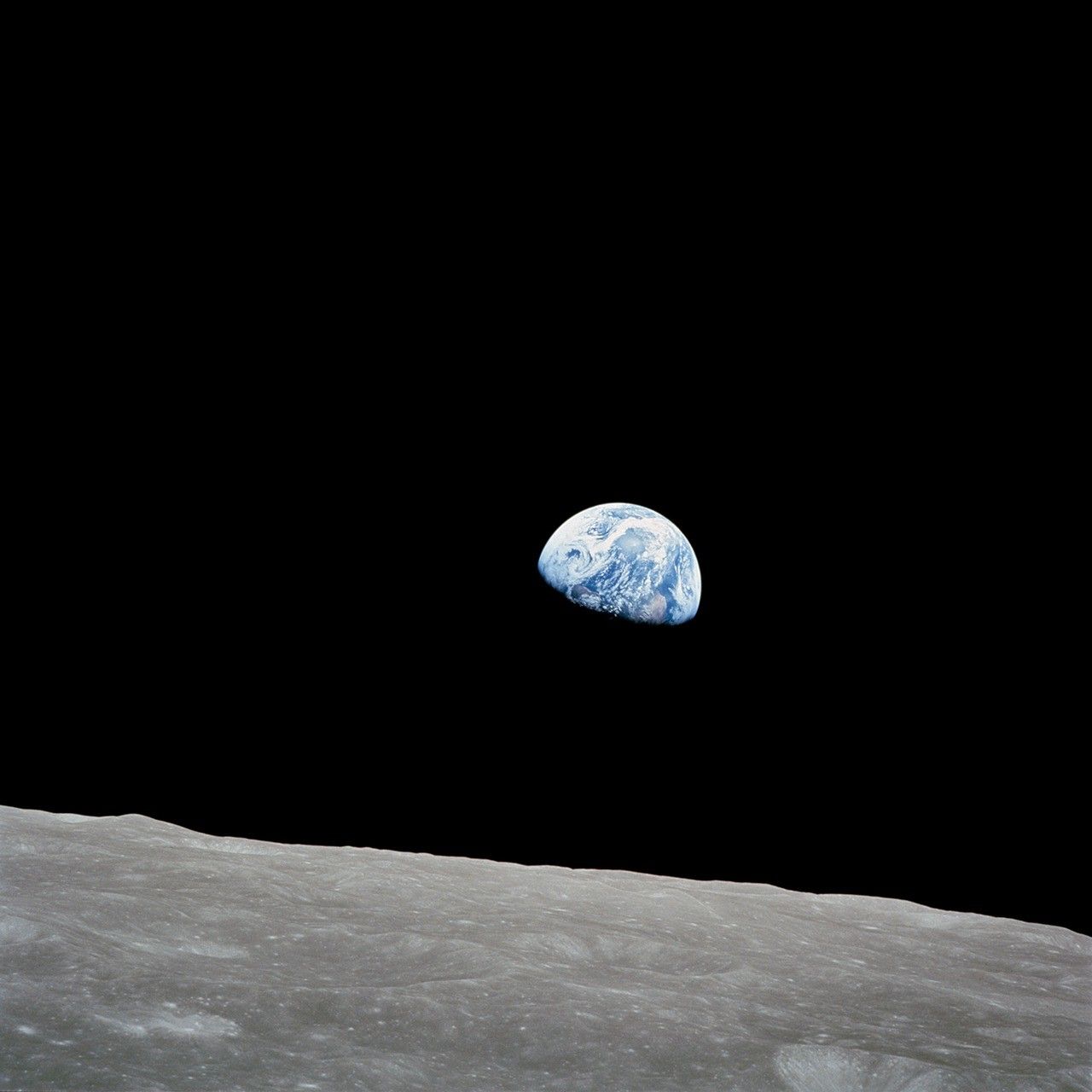 Die Erde über dem Mondhorizont, aufgenommen aus Apollo 8