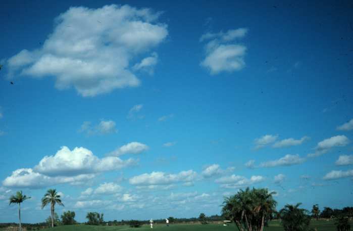 Wolkenhimmel als Motiv zur Wetterbeobachtung