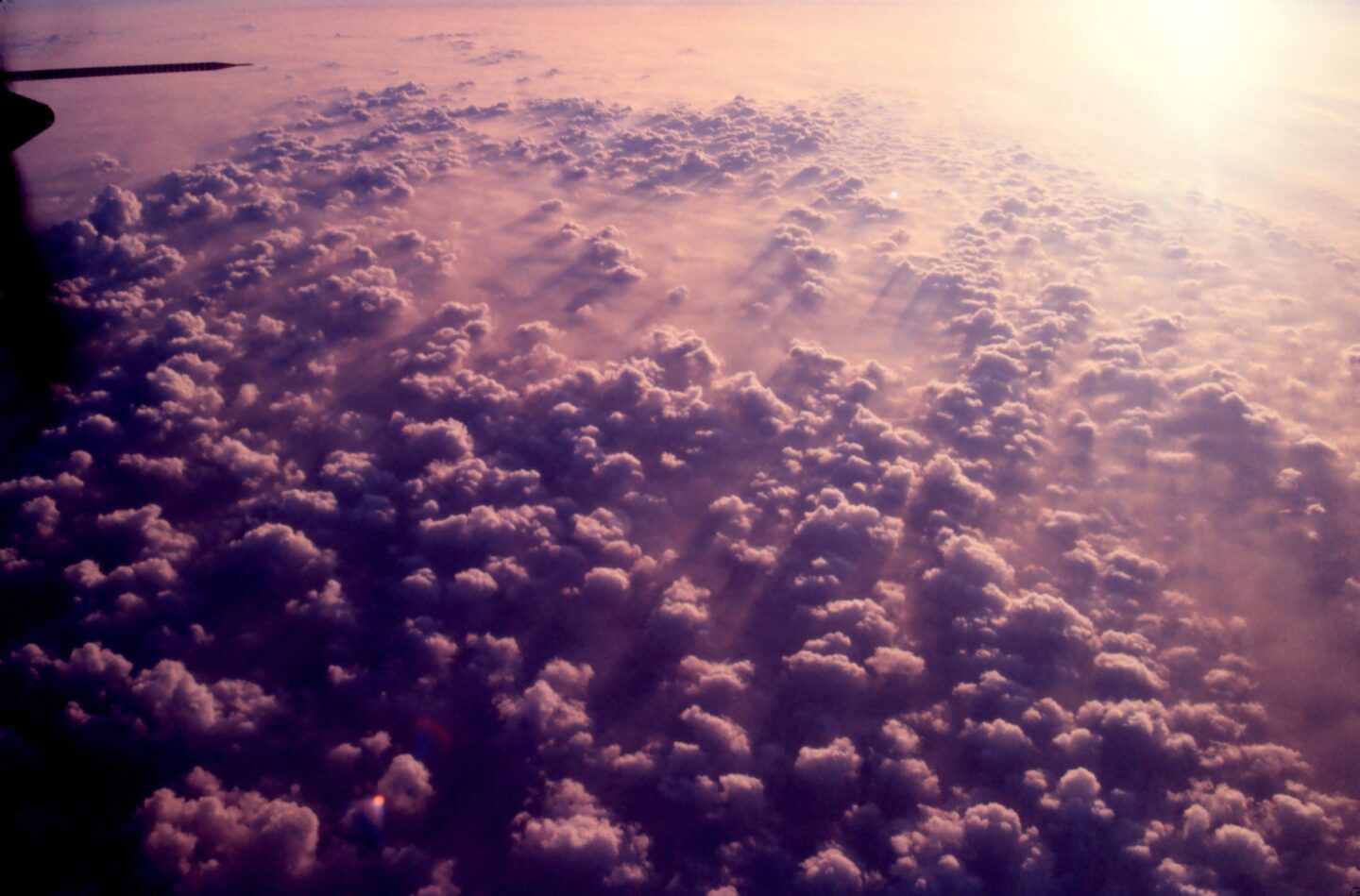 Wolken im warmen Nachmittagslicht